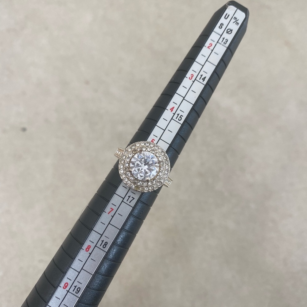 STUNNING CZ 5 Carat Dimond Ring 💍 - Picture 4 of 4
